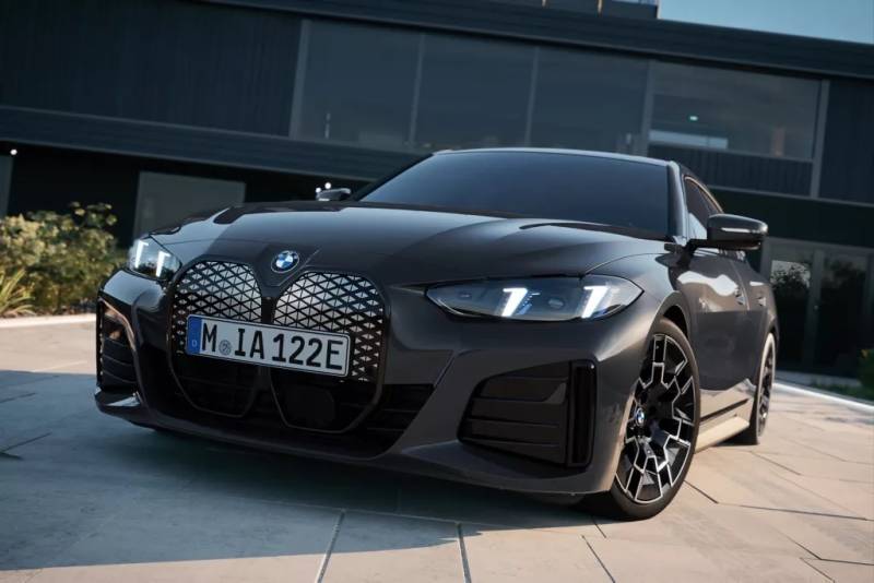 Recharger une BMW i4 M Sport autour de Colombes (92) : le point avec Bornetik