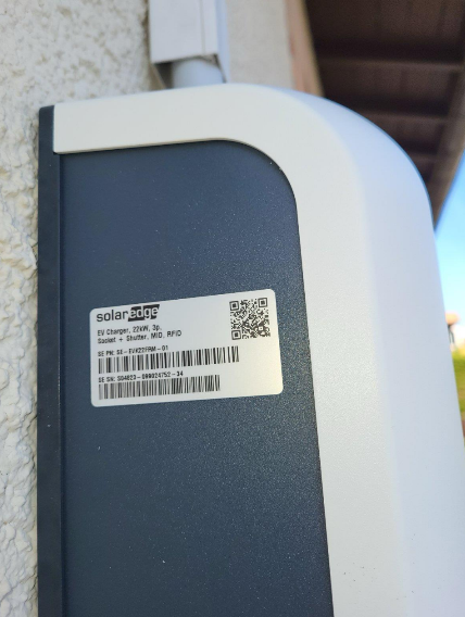 Installation d'une borne de recharge de voiture électrique à Saint-Orens-de-Gammeville