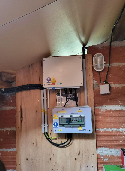 Installation d'une borne de recharge de voiture électrique à Ramonville