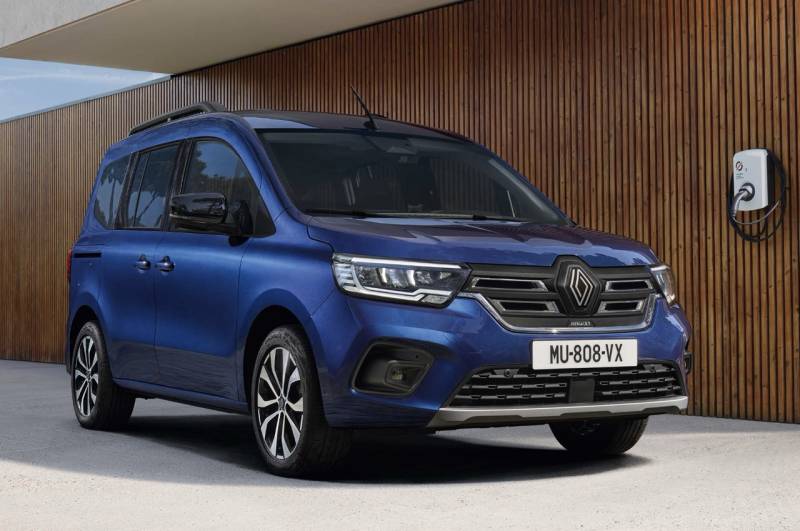 Comment recharger un Renault Kangoo e-tech électrique à Colombes (92) ? Bornetik est votre installateur de borne électrique dans les Hauts-de-Seine