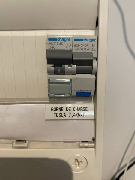 Comprendre ce que sont les garanties décennales, responsabilités civiles et assurances IRVE pour les bornes de recharge électriques à Mazamet (81)