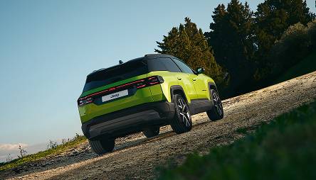 Nouvelle Jeep Compass 2026 : comment recharger mon SUV 100% électrique à domicile à Lavaur (81) ?