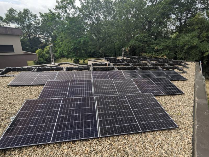 Découvrez cette installation solaire de 16kWc avec batteries et borne de recharge électrique Wallbox à Verfeil (31)