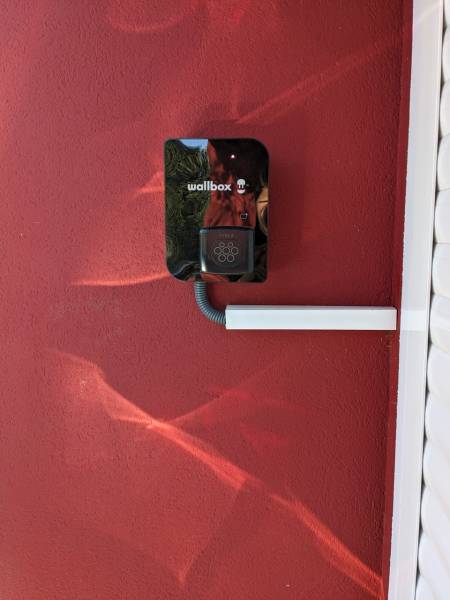 Quels câbles prévoir pour l’installation d’une future borne de recharge en monophasé ou triphasé ? Le point technique avec Bornetik à Issy-les-Moulineaux (92)