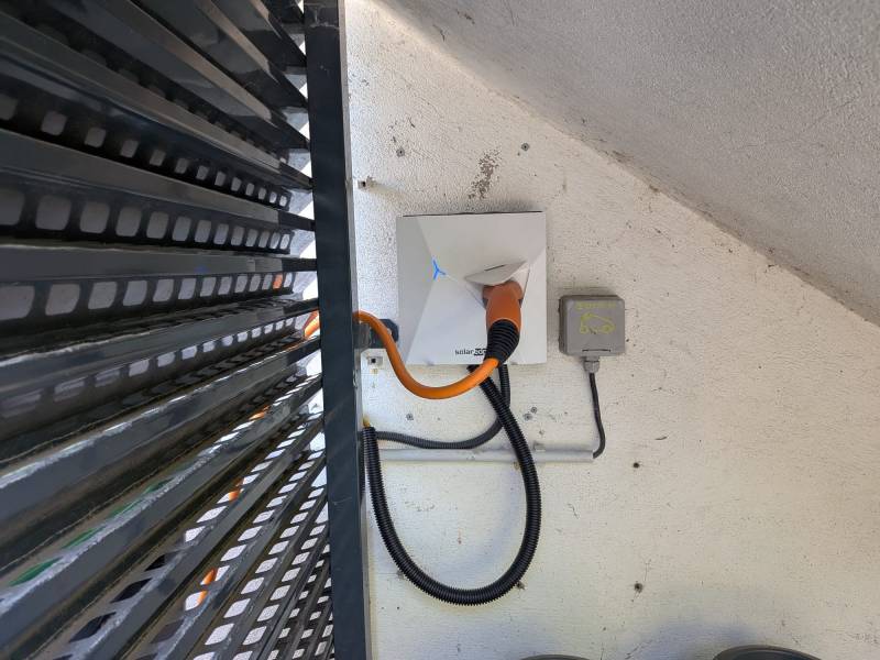 Passer à une nouvelle borne de recharge SolarEdge à Toulouse (31) avec le chargeur VE ONE SolarEdge