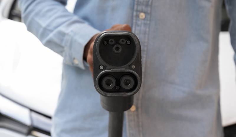 Qu’est-ce que la prise combo 2 pour la recharge de ma voiture électrique à Toulouse (31) ? Quelle différence avec la prise de Type 2 ou la prise T2S ?