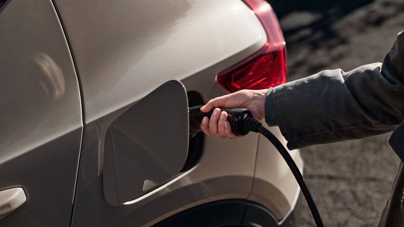 Quelle est l’autonomie électrique du Toyota bZ4X 2025 ? Quelle borne de recharge choisir à Neuilly-sur-Seine (92) ?